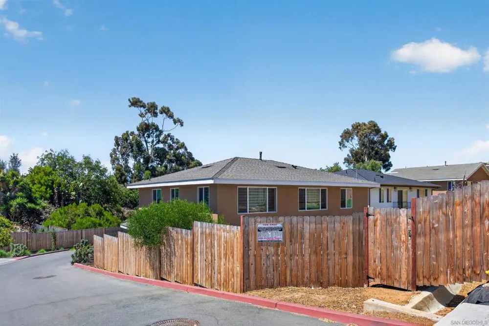 2812 C Avenue National City, CA 91950
