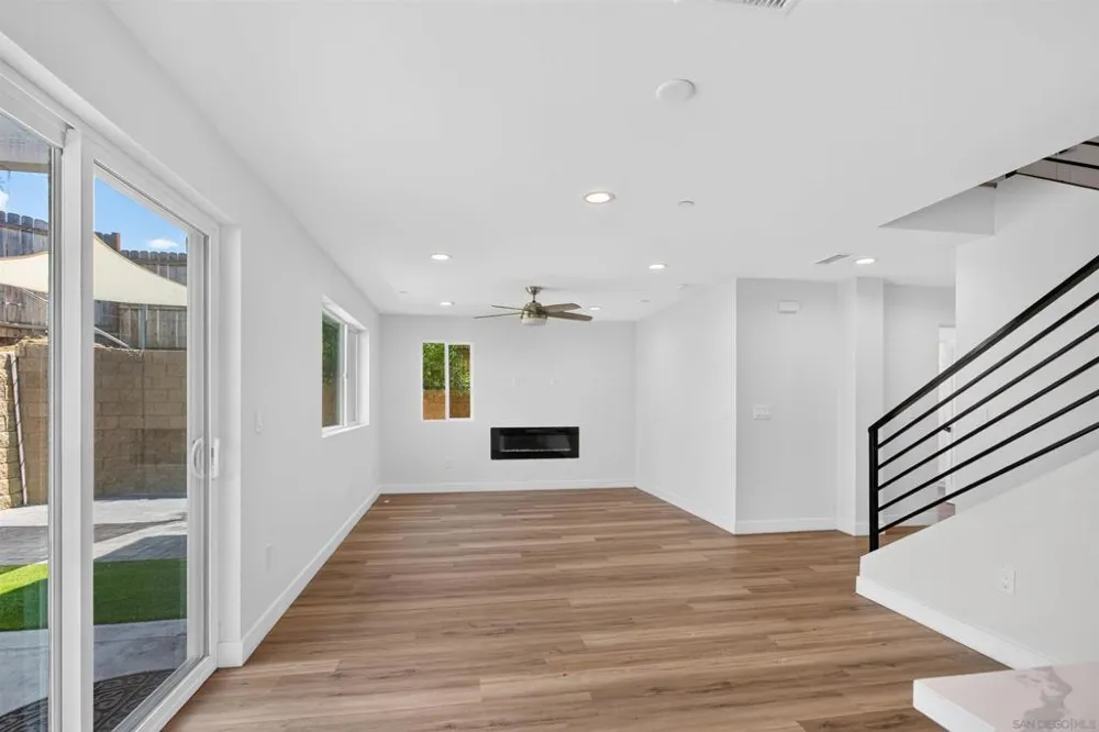2812 C Avenue National City, CA 91950