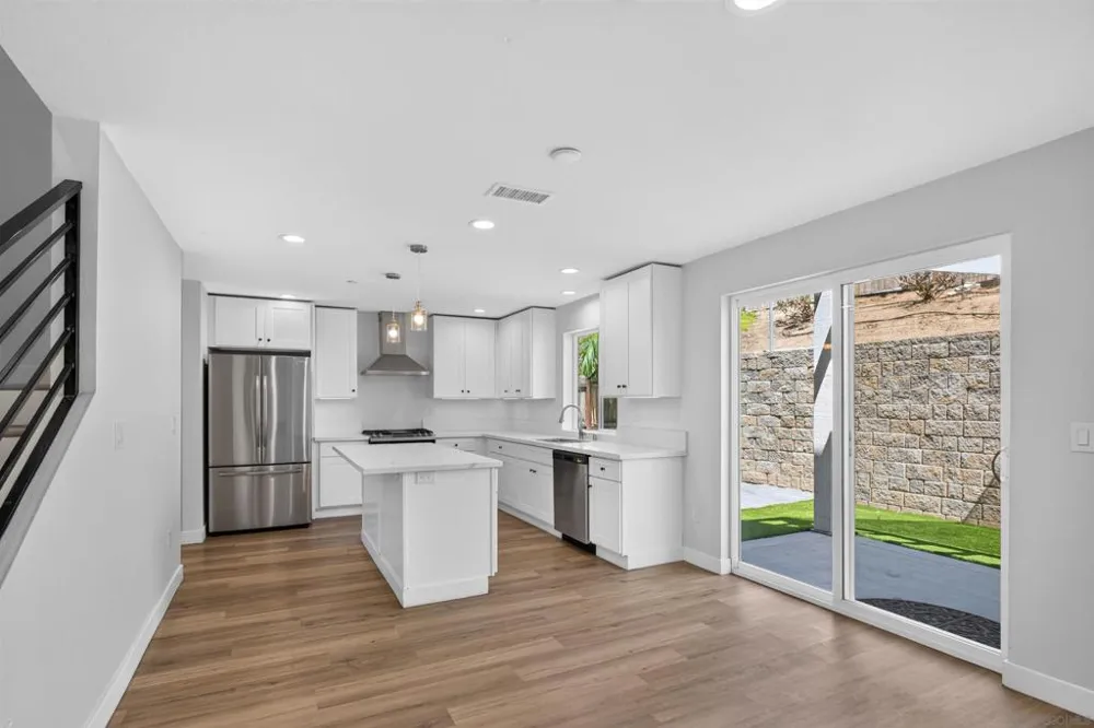 2812 C Avenue National City, CA 91950