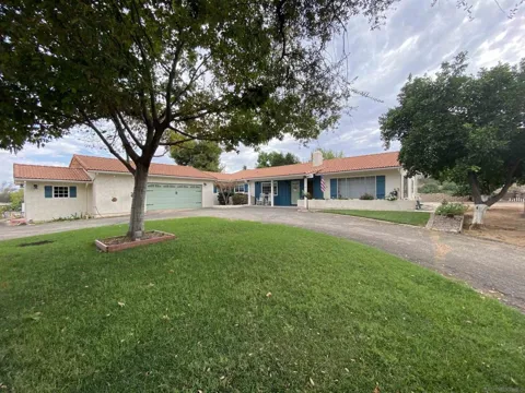 3131 E Victoria Drive