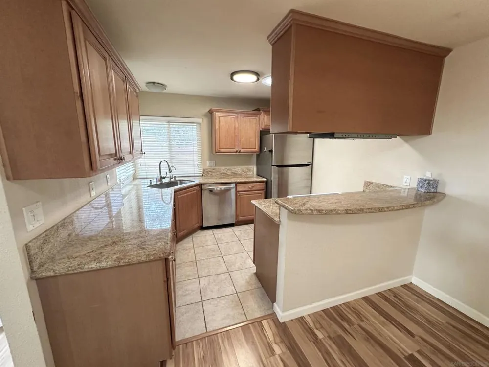 2035 Shadytree Ln Encinitas, CA 92024