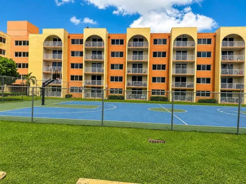6980 NW 186TH STREET #3-523A