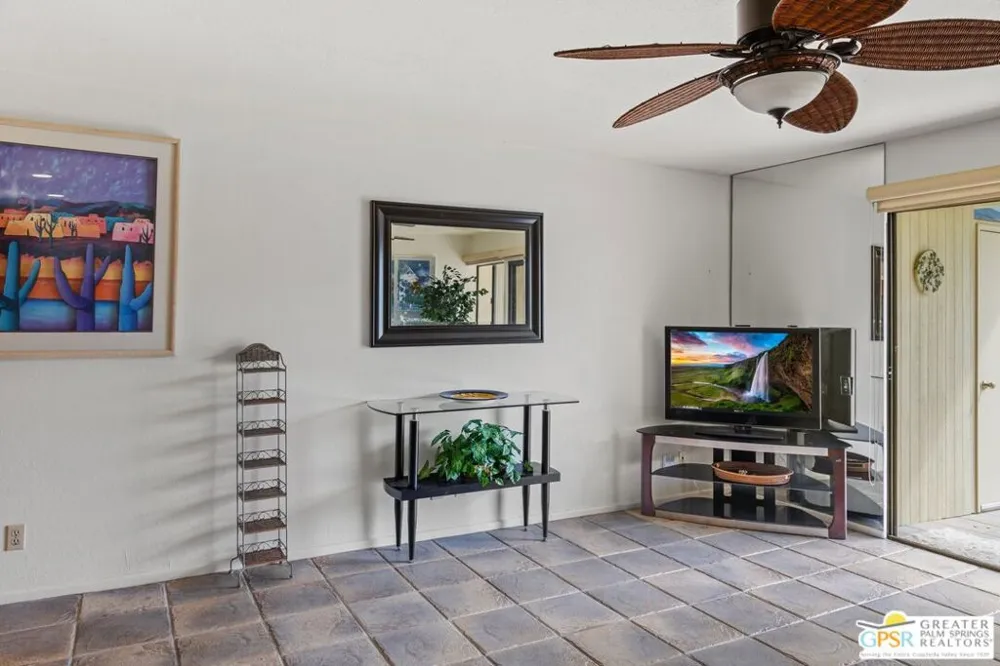 1655 E Palm Canyon Drive #111 Palm Springs, CA 92264