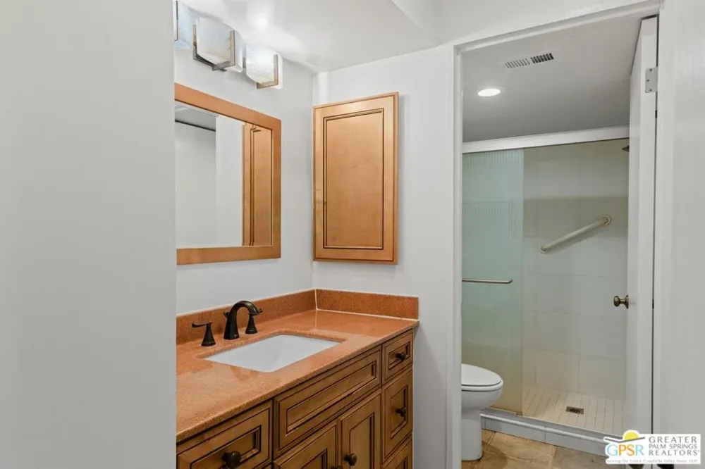 1655 E Palm Canyon Drive #111 Palm Springs, CA 92264