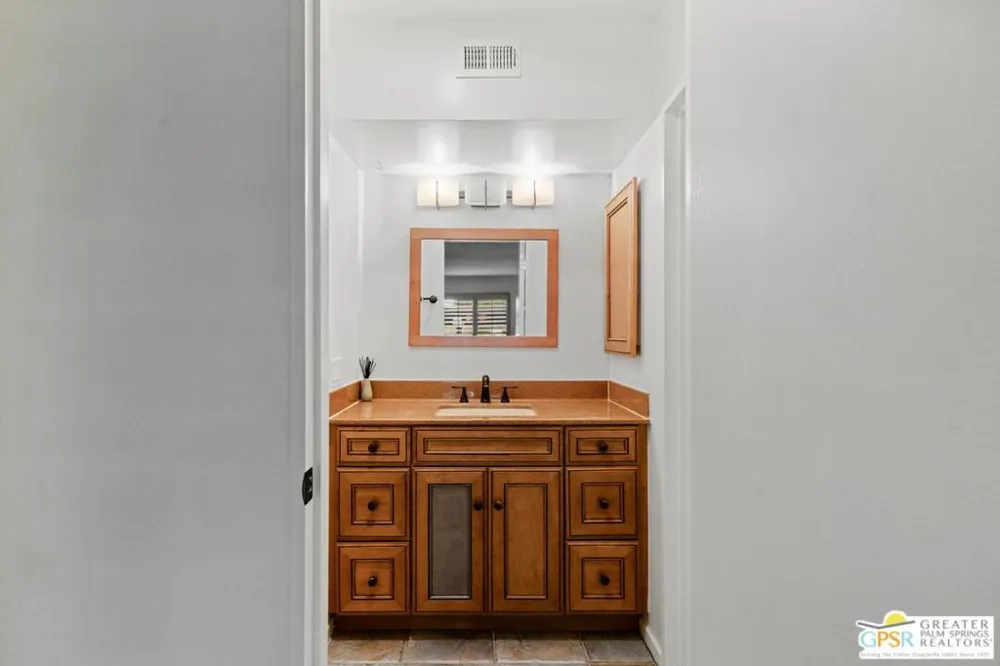 1655 E Palm Canyon Drive #111 Palm Springs, CA 92264