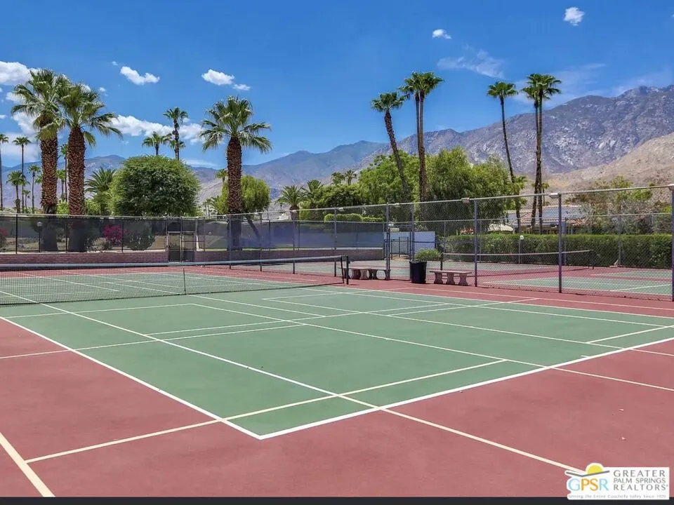1655 E Palm Canyon Drive #111 Palm Springs, CA 92264