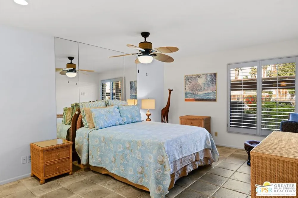 1655 E Palm Canyon Drive #111 Palm Springs, CA 92264