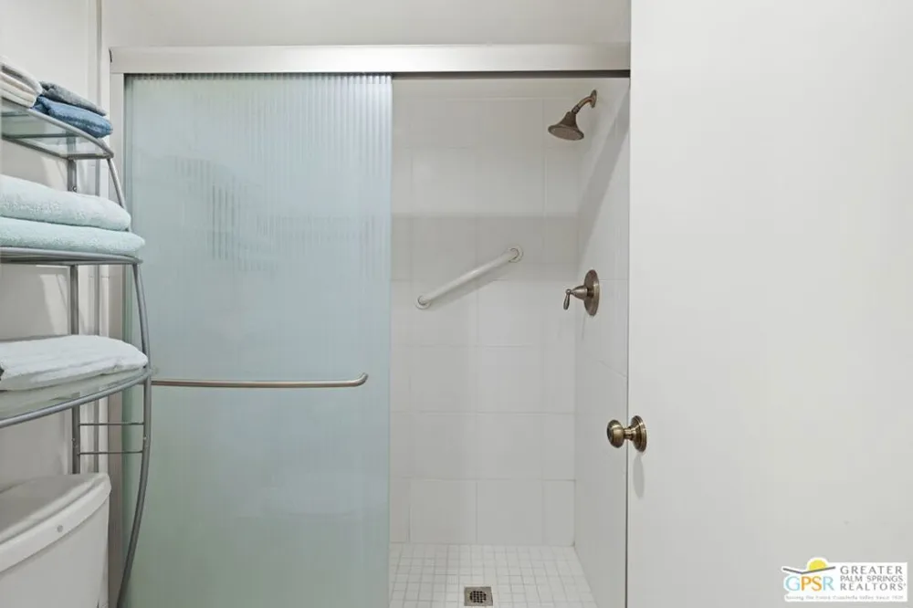 1655 E Palm Canyon Drive #111 Palm Springs, CA 92264
