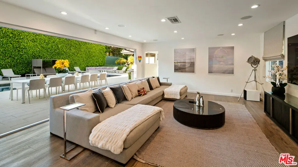 602 Whittier Drive Beverly Hills, CA 90210