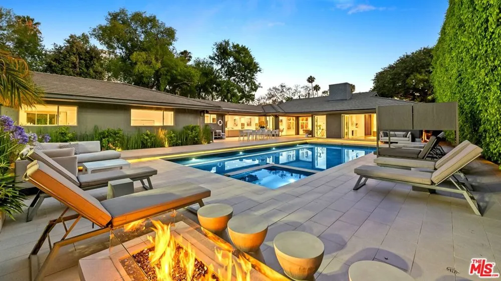 602 Whittier Drive Beverly Hills, CA 90210