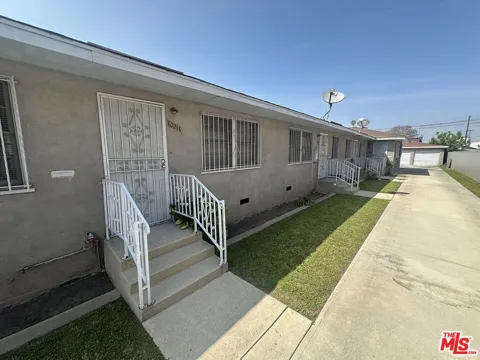 1021 W 90th Street