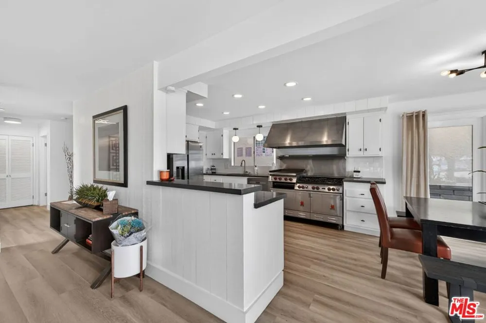 6819 E Ocean Boulevard Long Beach, CA 90803