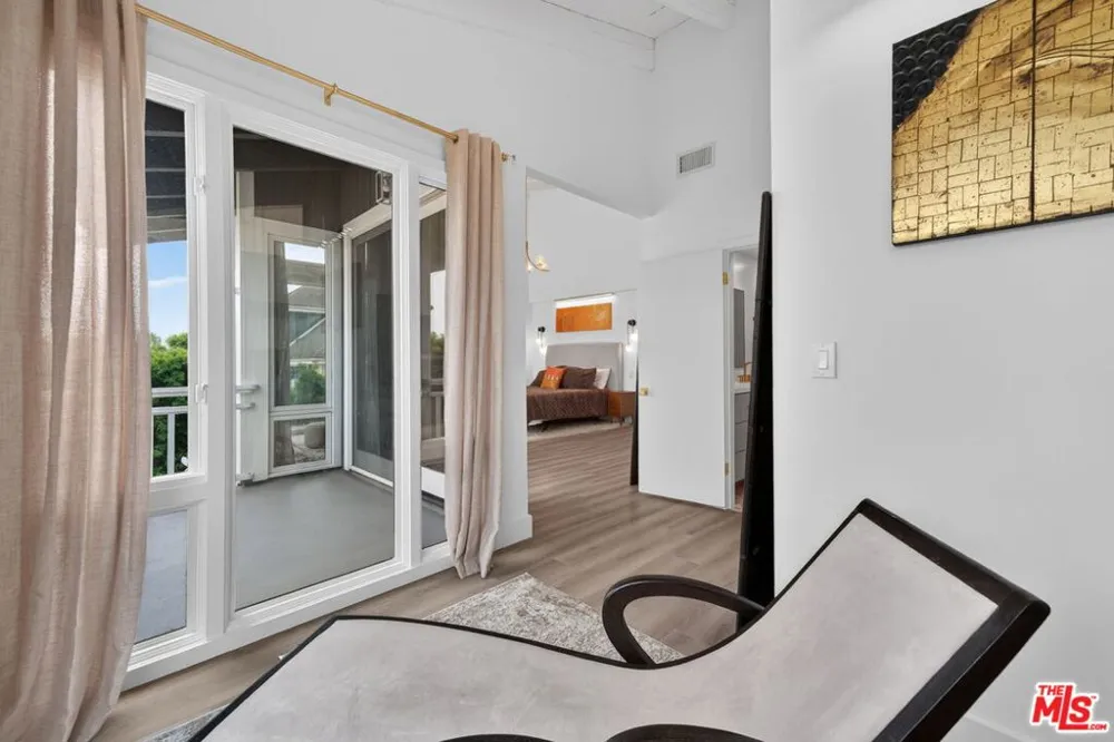 6819 E Ocean Boulevard Long Beach, CA 90803