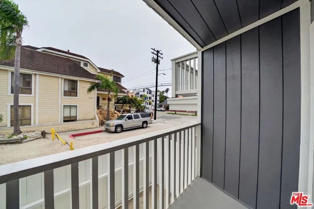 6819 E Ocean Boulevard Long Beach, CA 90803