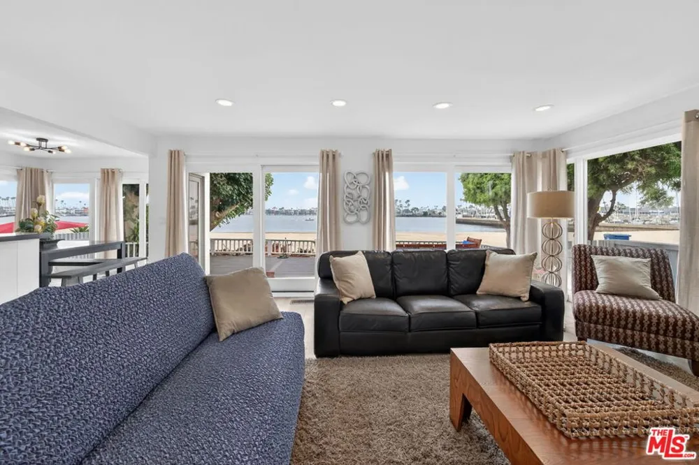 6819 E Ocean Boulevard Long Beach, CA 90803