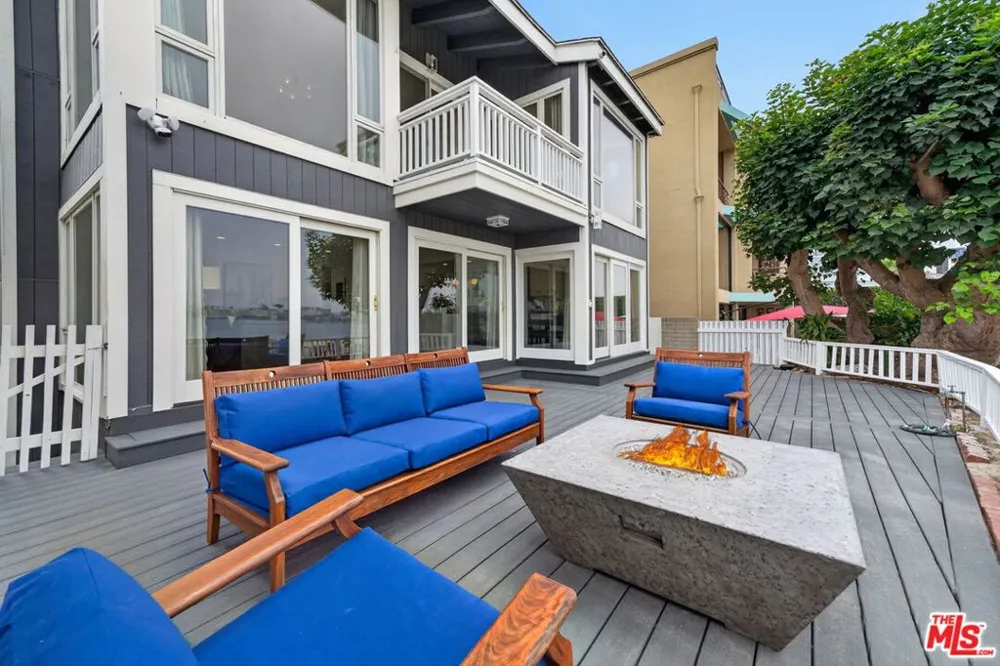 6819 E Ocean Boulevard Long Beach, CA 90803
