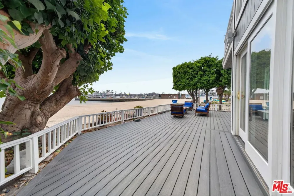 6819 E Ocean Boulevard Long Beach, CA 90803