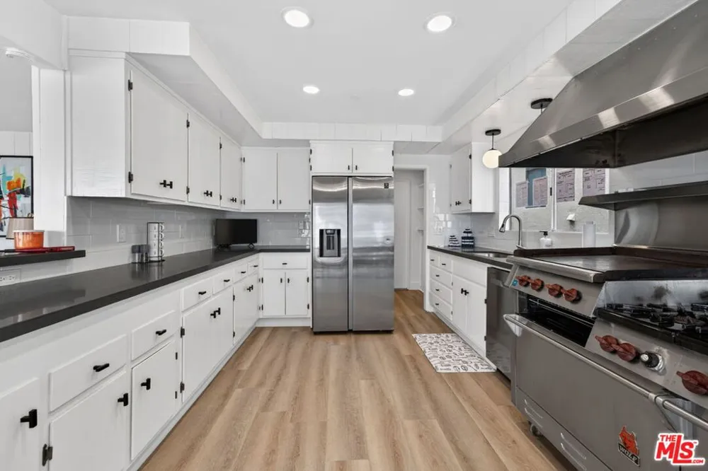 6819 E Ocean Boulevard Long Beach, CA 90803