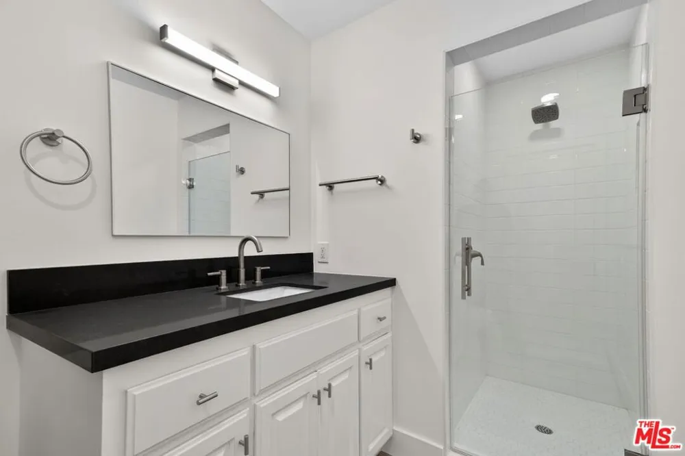 6819 E Ocean Boulevard Long Beach, CA 90803