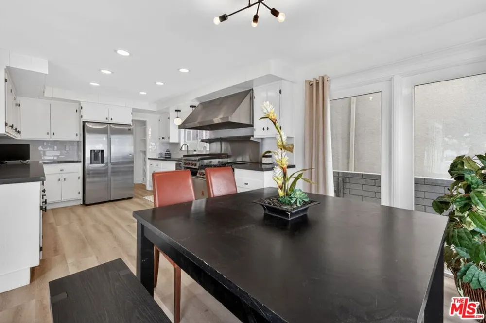 6819 E Ocean Boulevard Long Beach, CA 90803