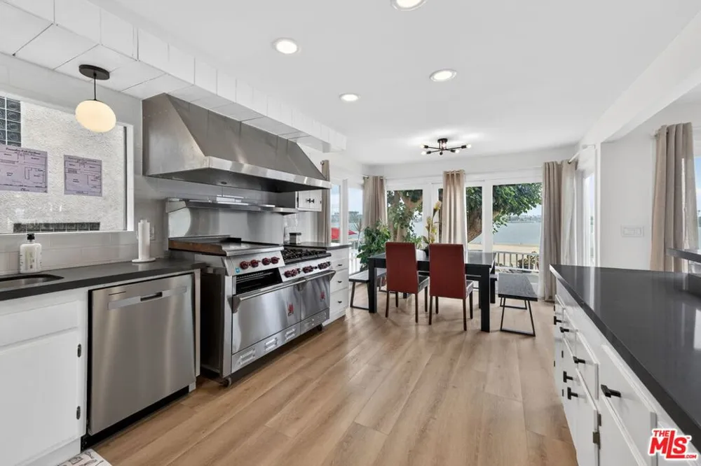 6819 E Ocean Boulevard Long Beach, CA 90803