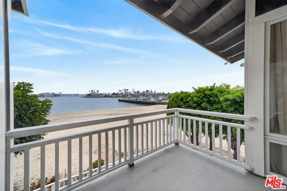 6819 E Ocean Boulevard Long Beach, CA 90803