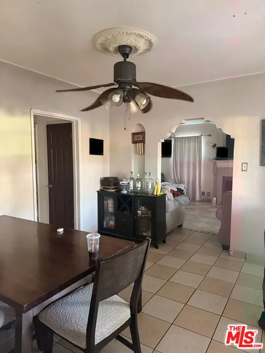 6837 Mayflower Avenue Bell, CA 90201