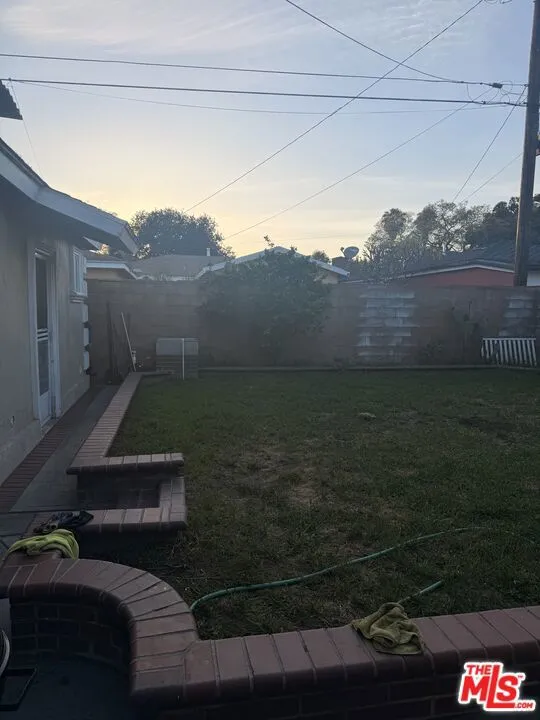 6837 Mayflower Avenue Bell, CA 90201