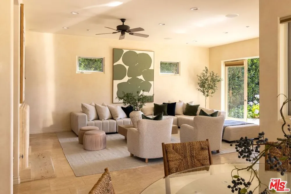 13731 Romany Drive Pacific Palisades, CA 90272
