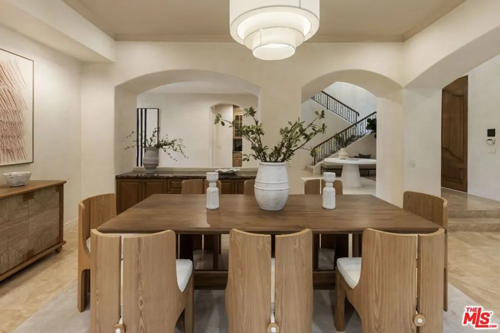 13731 Romany Drive Pacific Palisades, CA 90272
