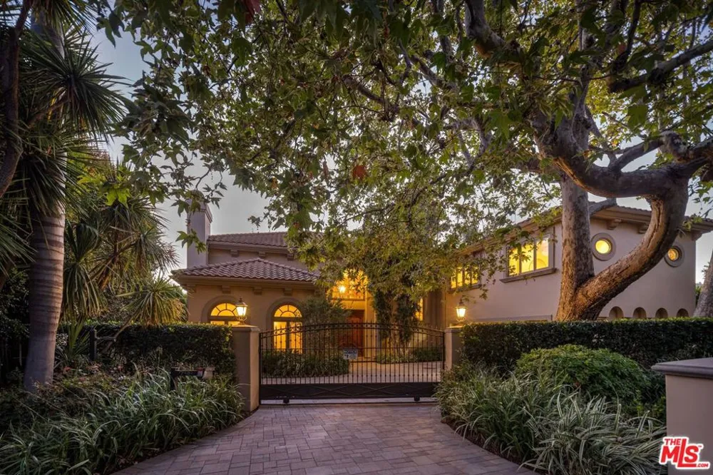 13731 Romany Drive Pacific Palisades, CA 90272
