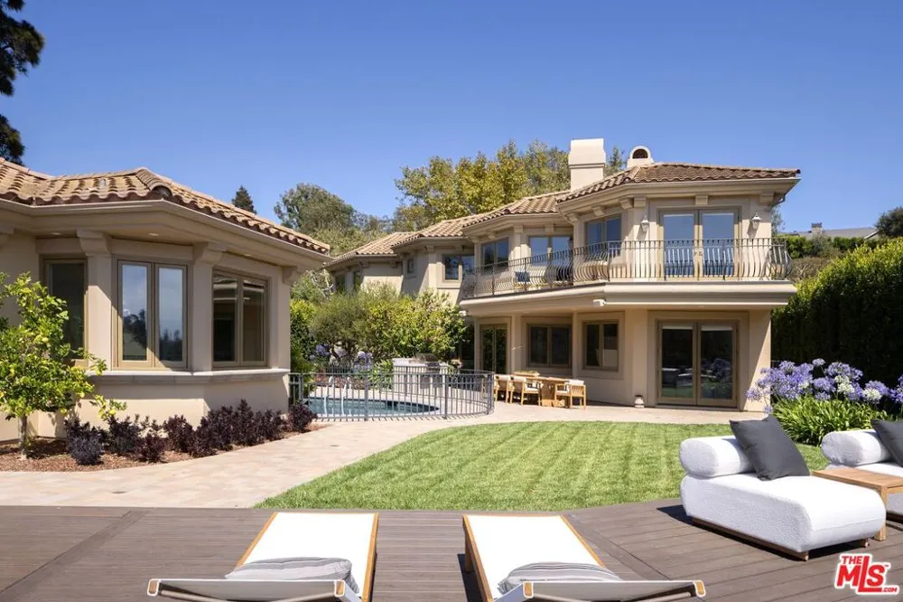13731 Romany Drive Pacific Palisades, CA 90272