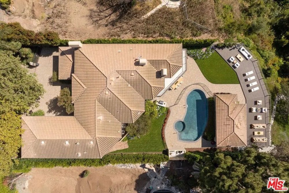 13731 Romany Drive Pacific Palisades, CA 90272