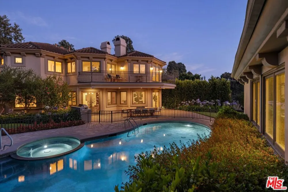 13731 Romany Drive Pacific Palisades, CA 90272