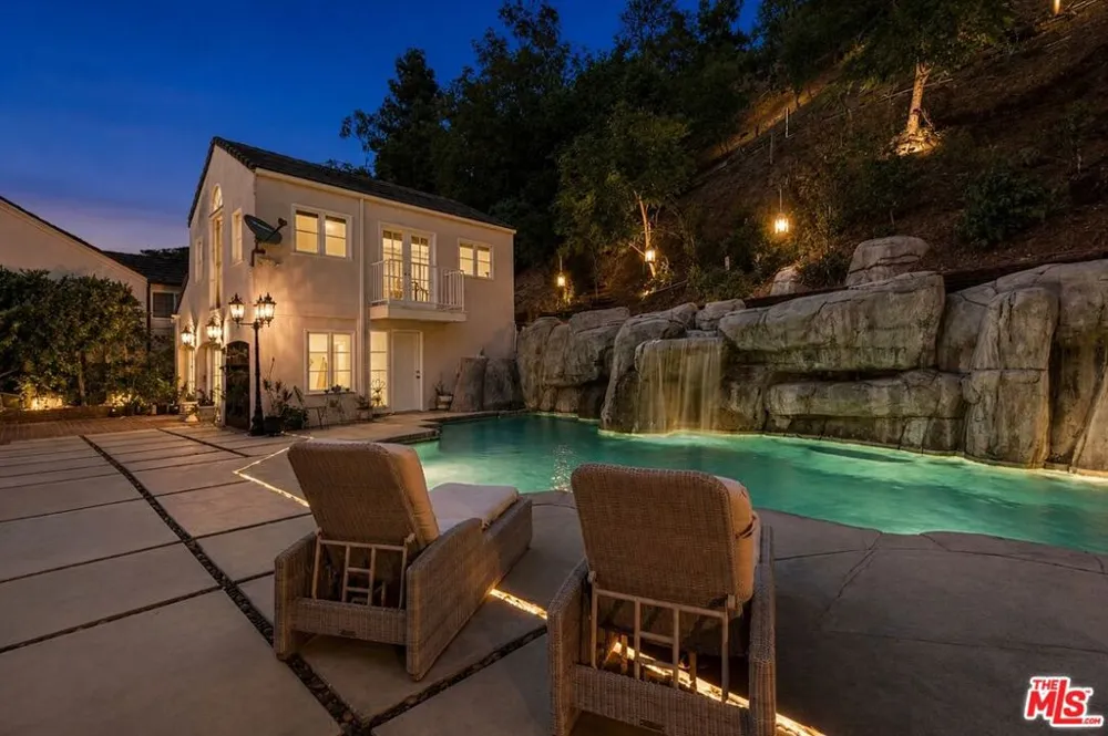 1174 Coldwater Canyon Drive Beverly Hills, CA 90210