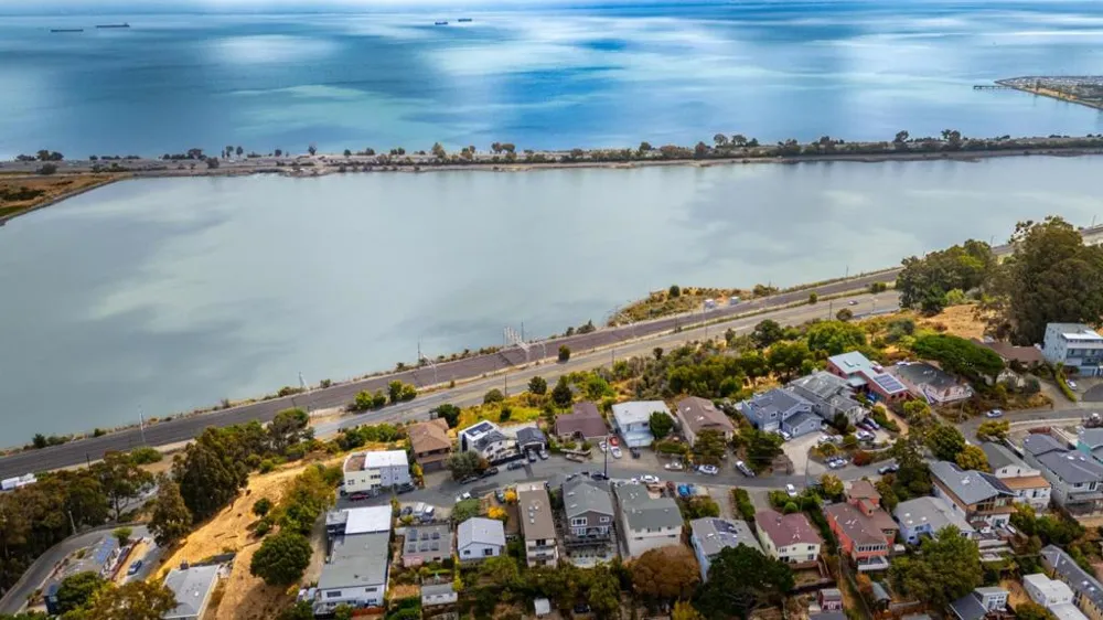 90 Santa Clara Brisbane, CA 94005
