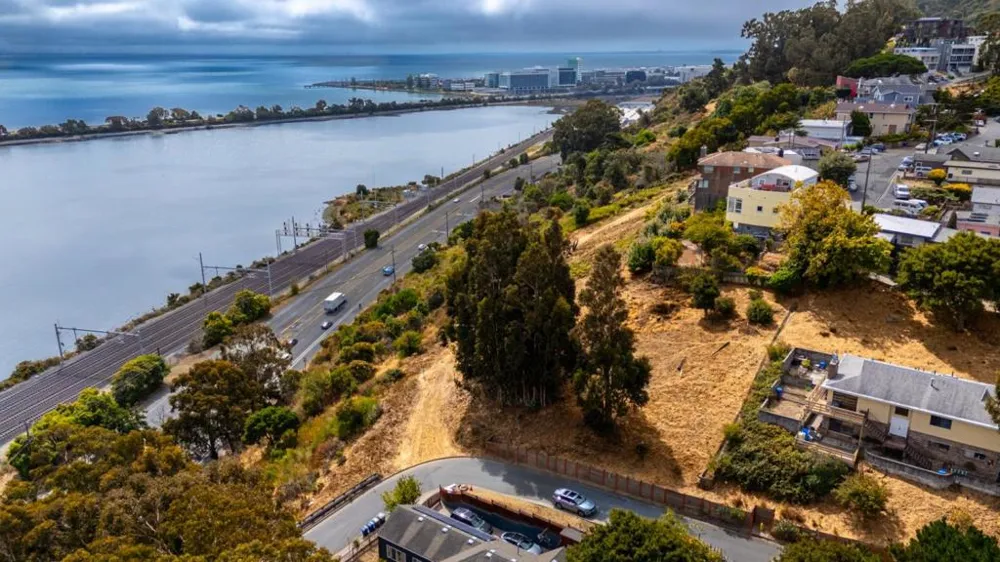 90 Santa Clara Brisbane, CA 94005