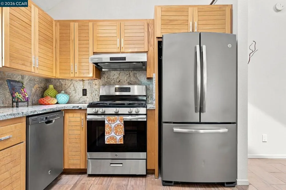 16516 Foothill Blvd Castro Valley, CA 94578