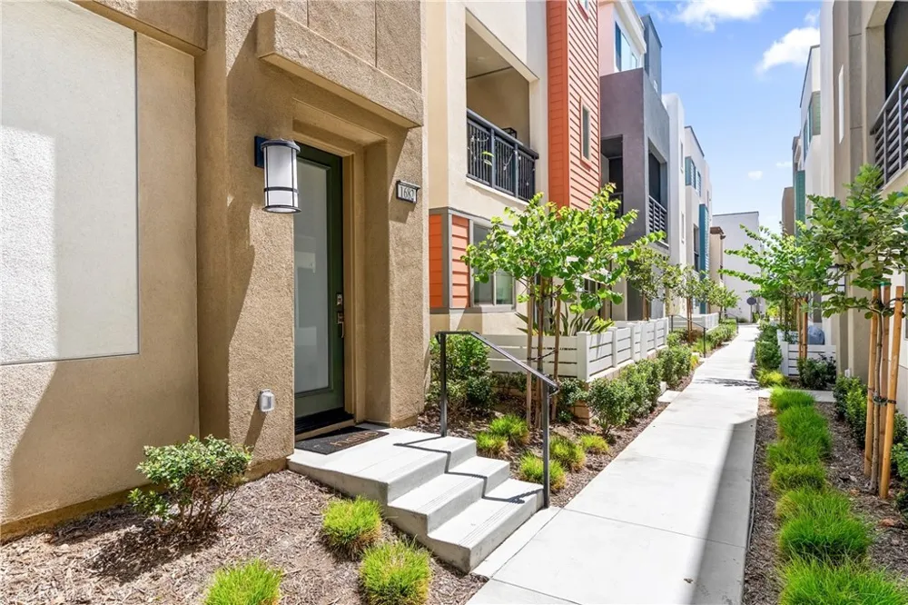 1682 Yorktown Lane San Pedro, CA 90732