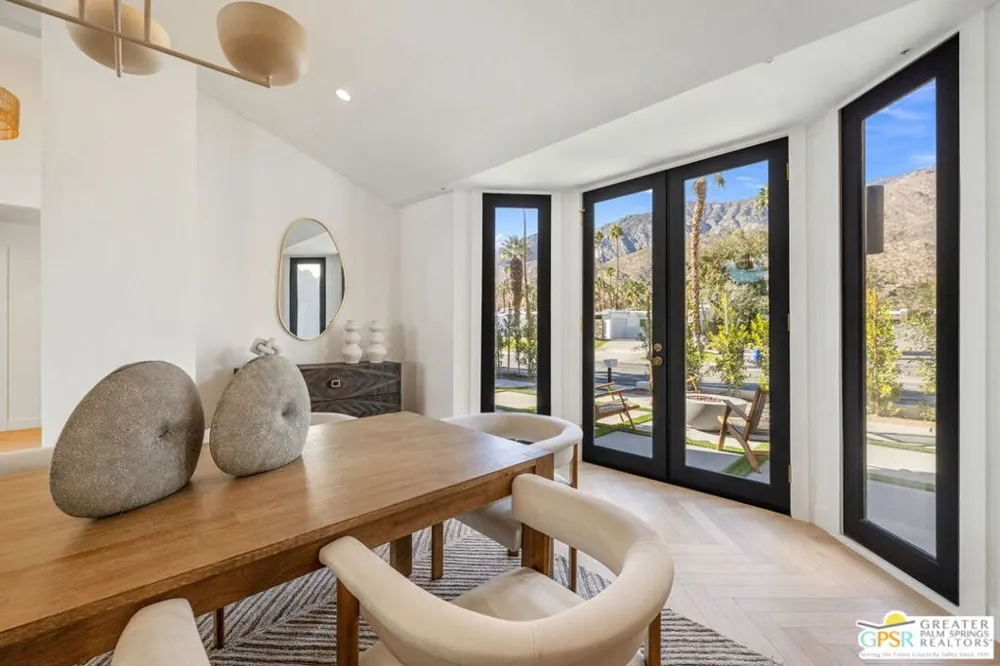 2300 S Calle Palo Fierro Palm Springs, CA 92264