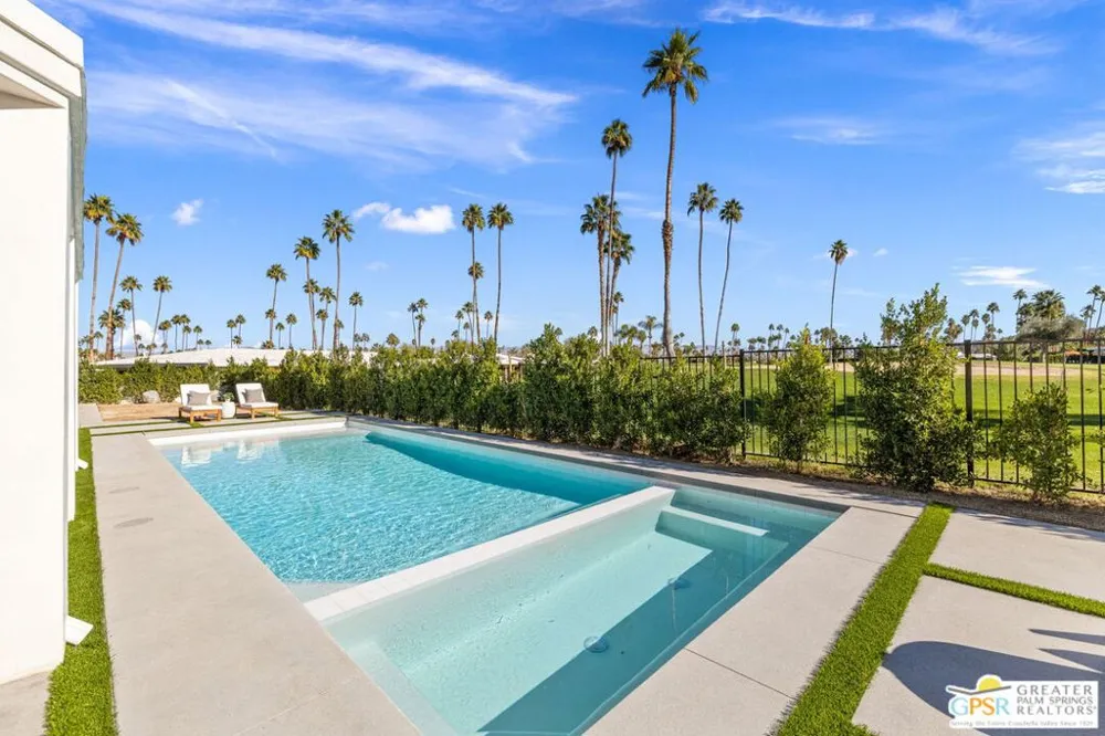2300 S Calle Palo Fierro Palm Springs, CA 92264