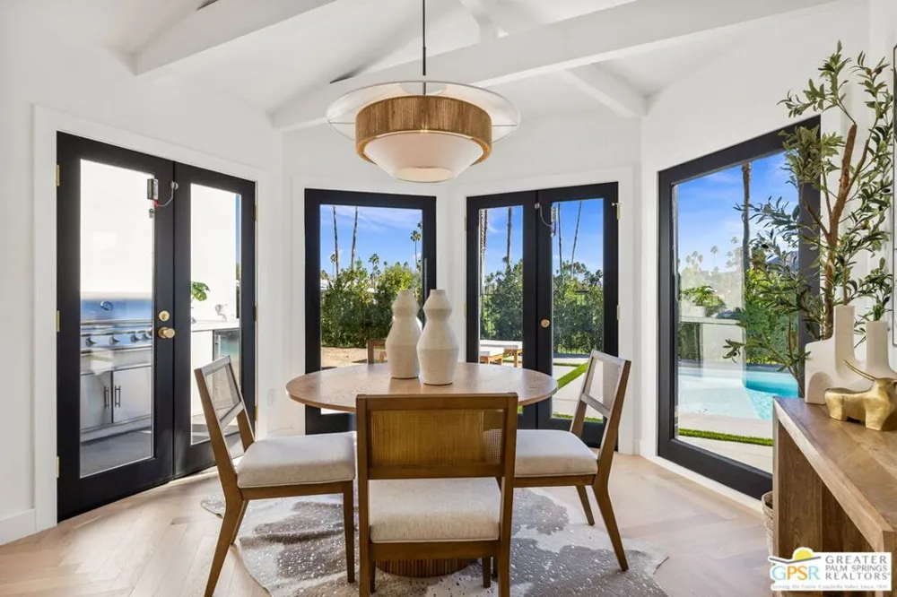 2300 S Calle Palo Fierro Palm Springs, CA 92264