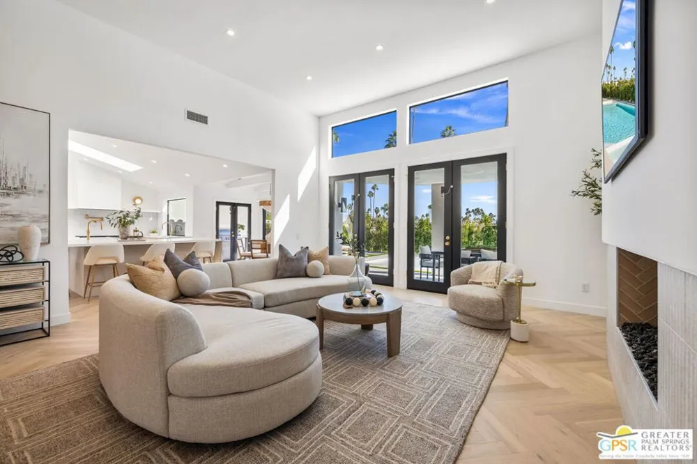 2300 S Calle Palo Fierro Palm Springs, CA 92264