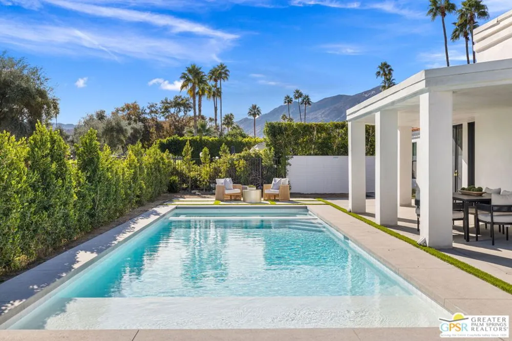 2300 S Calle Palo Fierro Palm Springs, CA 92264