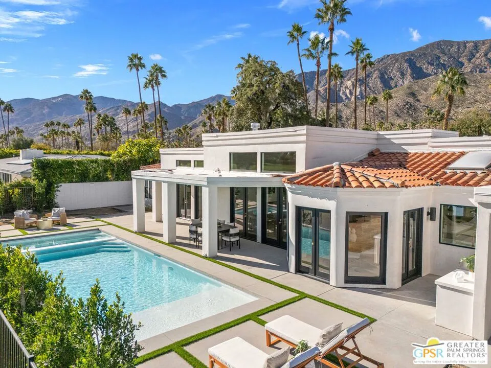 2300 S Calle Palo Fierro Palm Springs, CA 92264