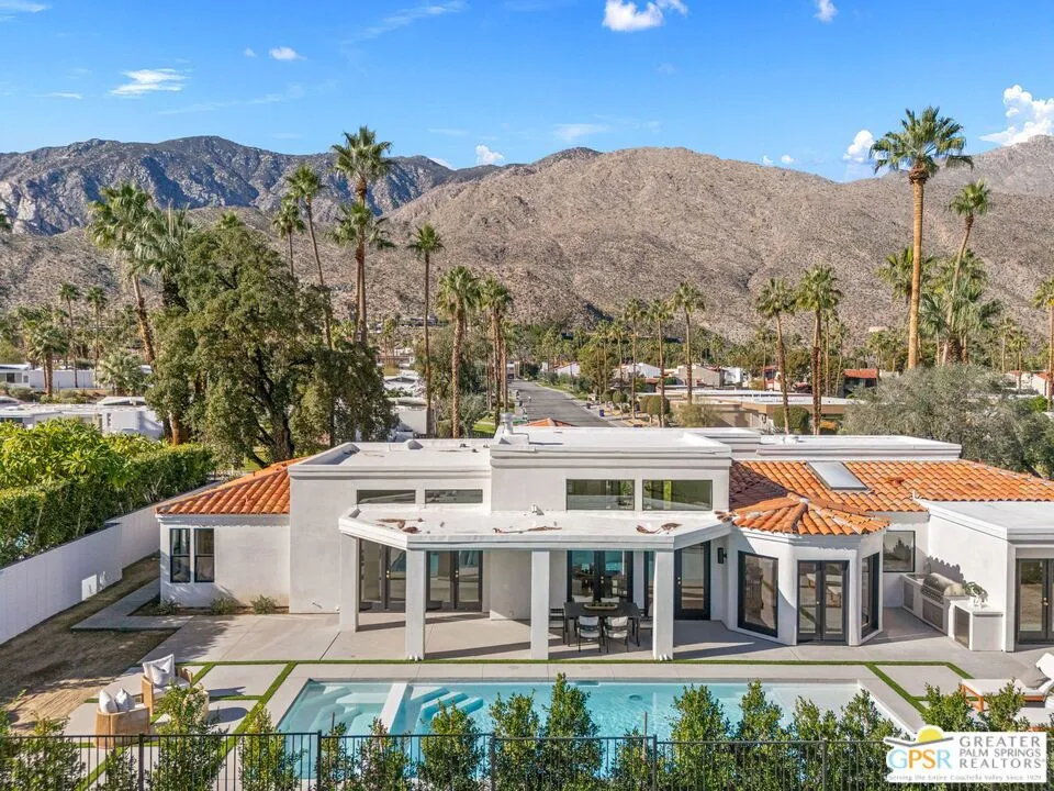 2300 S Calle Palo Fierro Palm Springs, CA 92264