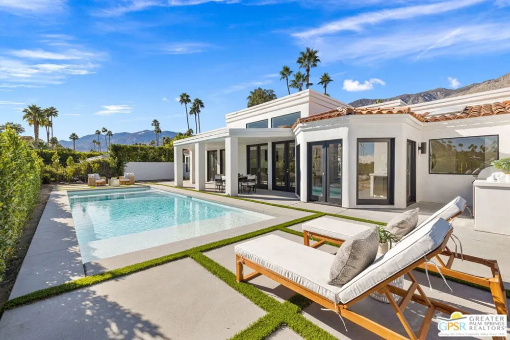 2300 S Calle Palo Fierro Palm Springs, CA 92264
