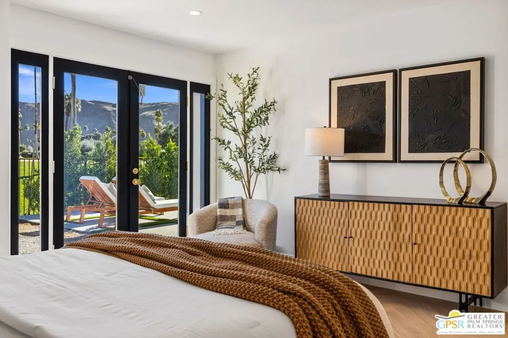 2300 S Calle Palo Fierro Palm Springs, CA 92264