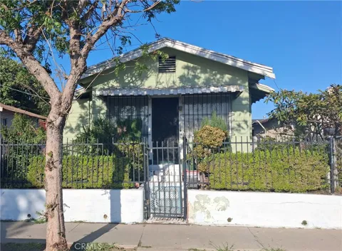 11720 S San Pedro