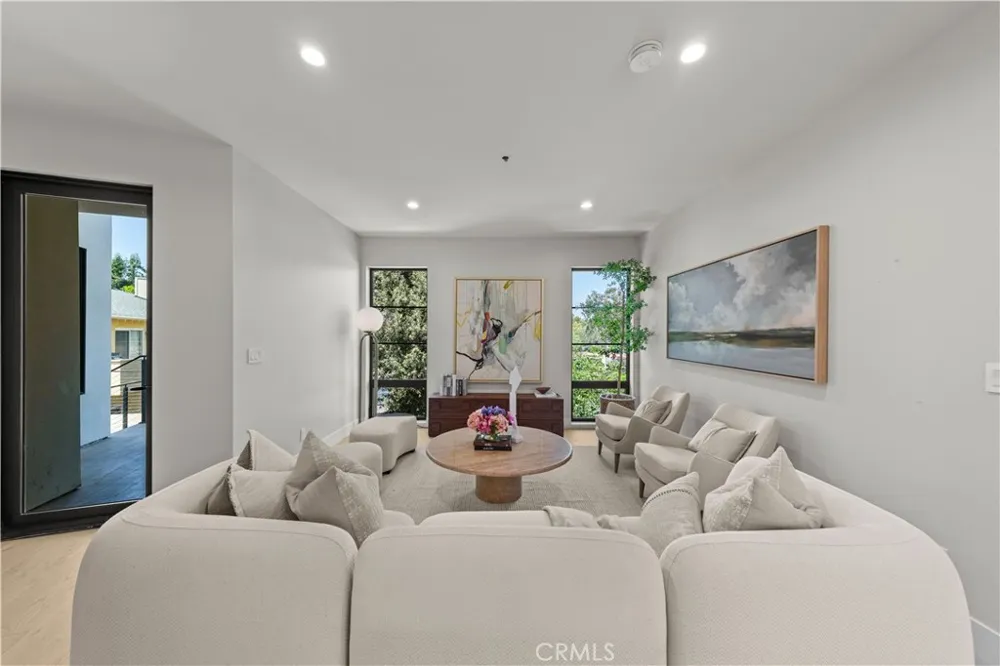 728 Bonita Dr South Pasadena, CA 91030